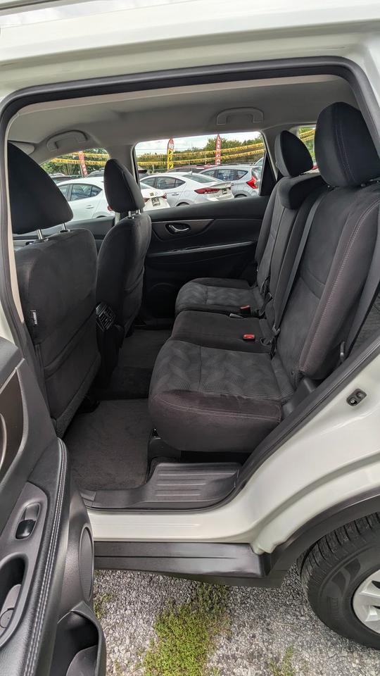 2015 Nissan Rogue S Photo