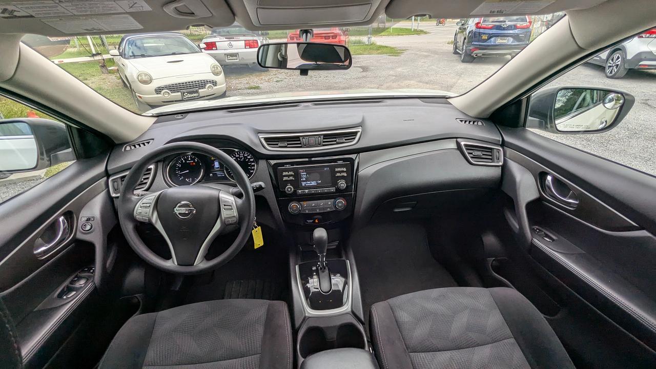 2015 Nissan Rogue S Photo