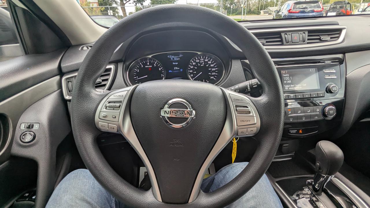 2015 Nissan Rogue S Photo