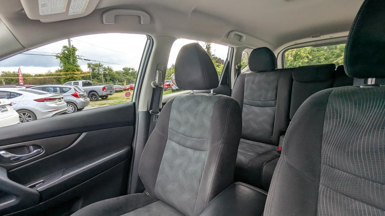 2015 Nissan Rogue S Photo
