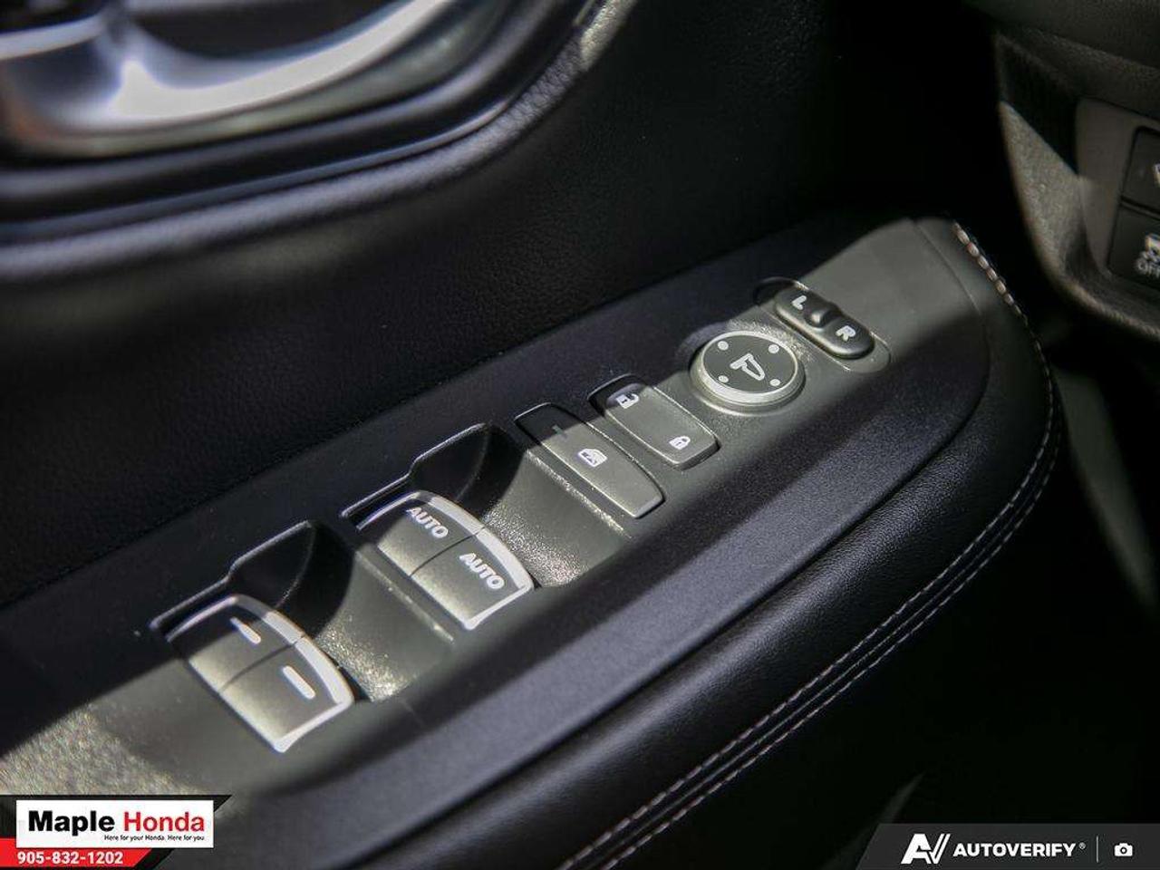 2025 Honda HR-V Sunroof | Leather| Parking Sensors| Auto Start | C Photo