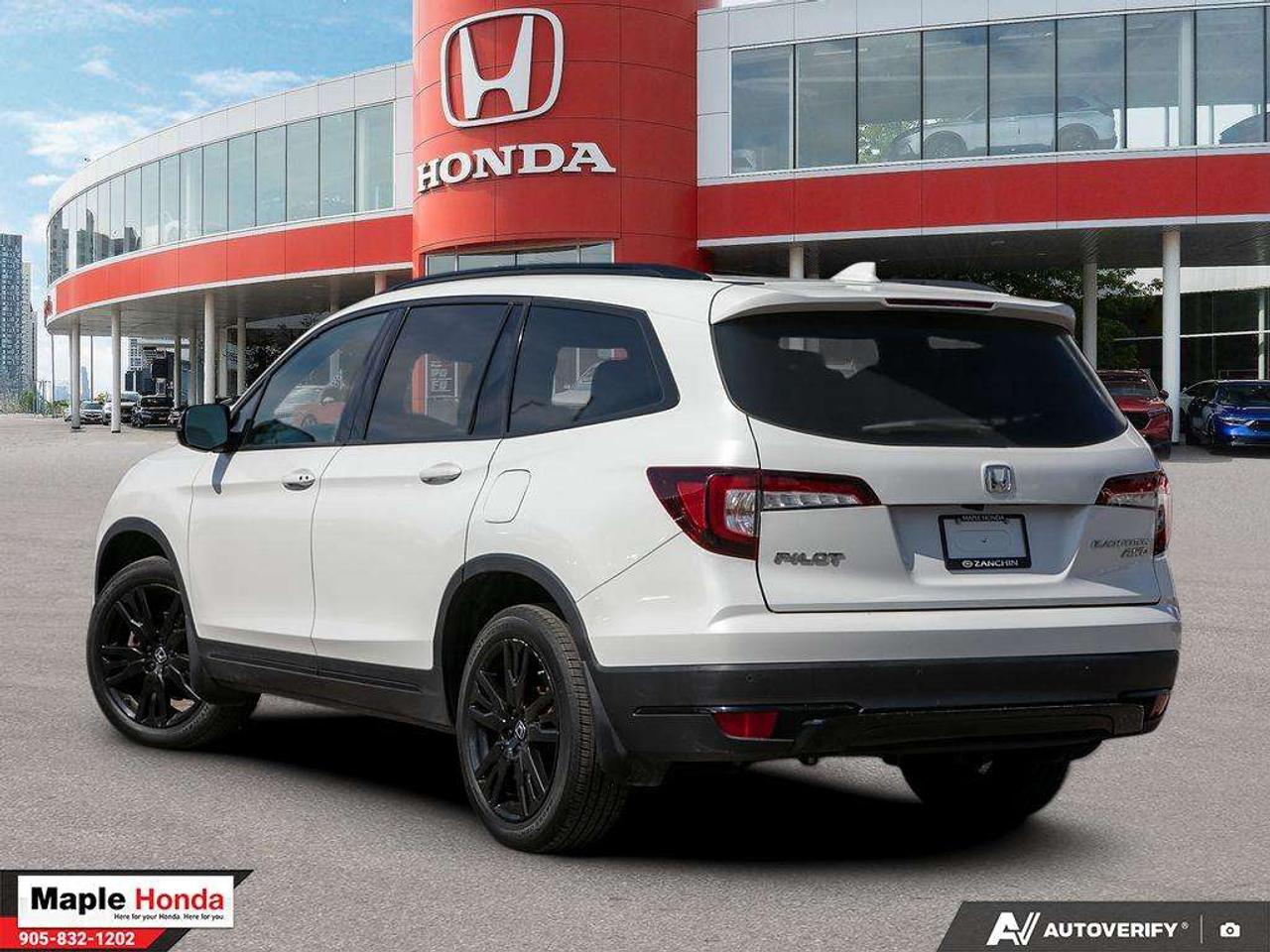 2022 Honda Pilot Leather Seats| Navigation| DVD| Panoramic roof| Photo