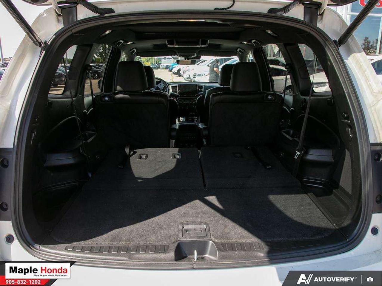2022 Honda Pilot Leather Seats| Navigation| DVD| Panoramic roof| Photo