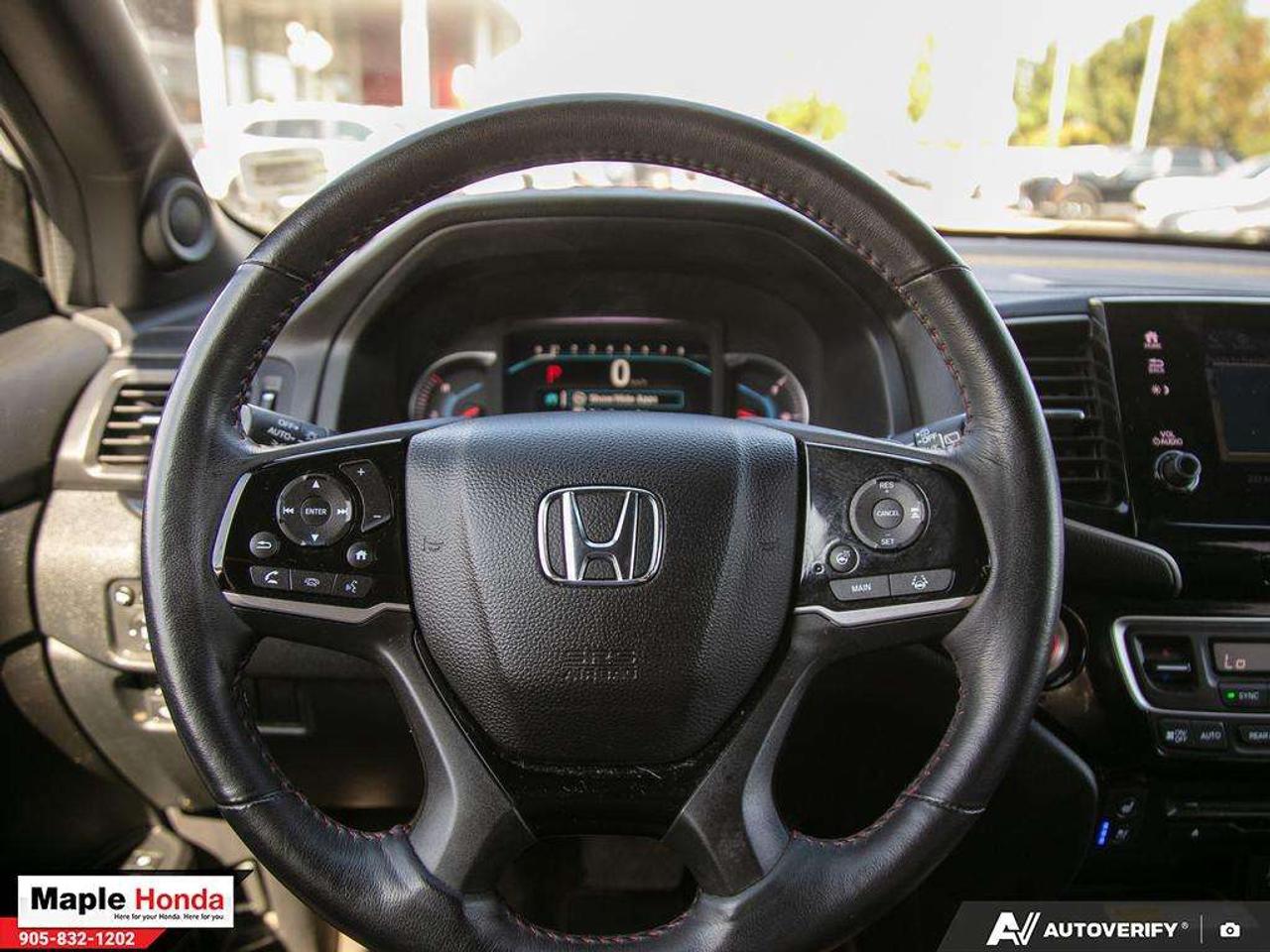 2022 Honda Pilot Leather Seats| Navigation| DVD| Panoramic roof| Photo