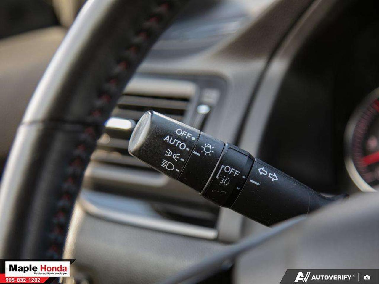 2022 Honda Pilot Leather Seats| Navigation| DVD| Panoramic roof| Photo