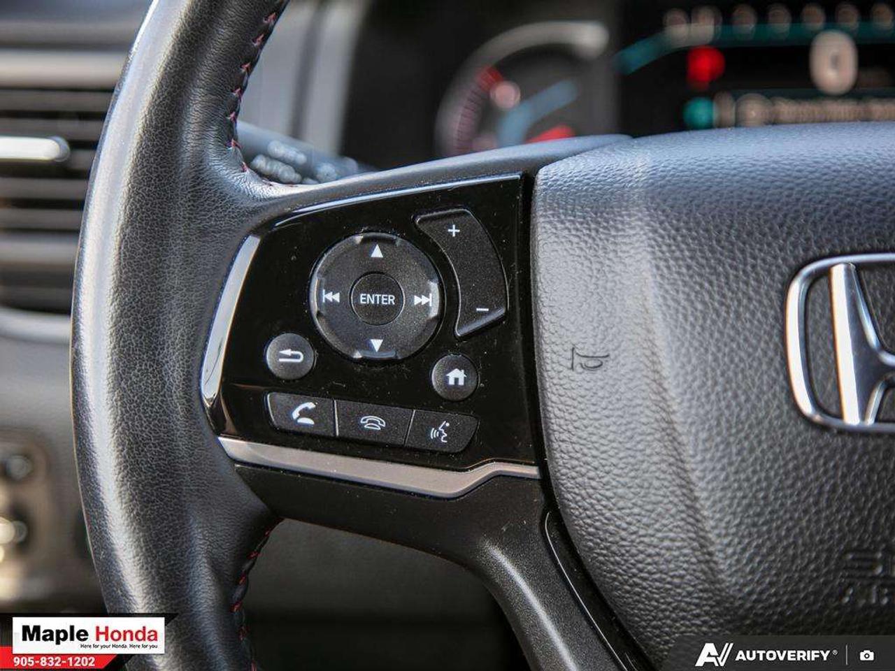 2022 Honda Pilot Leather Seats| Navigation| DVD| Panoramic roof| Photo