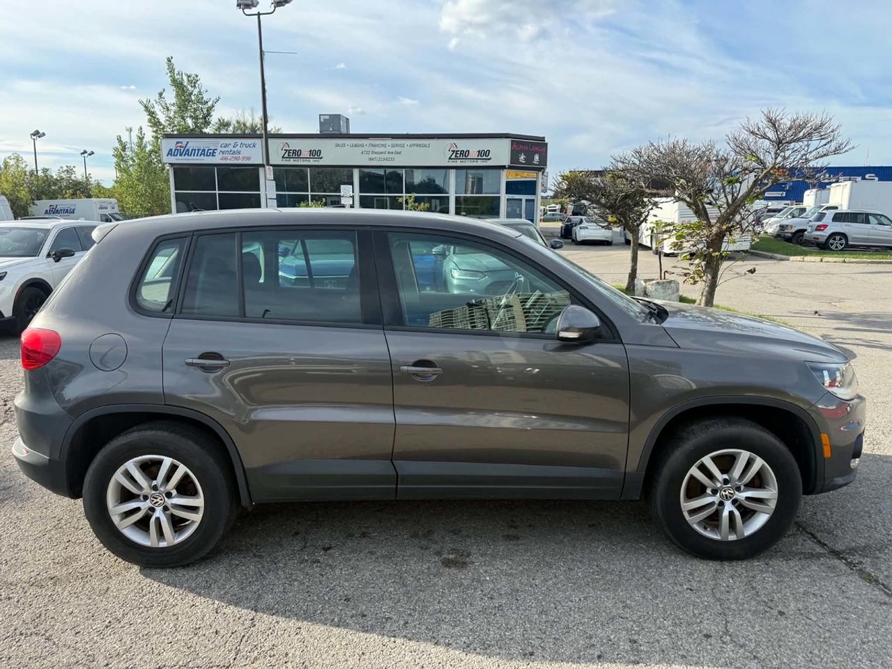 2012 Volkswagen Tiguan SE Photo