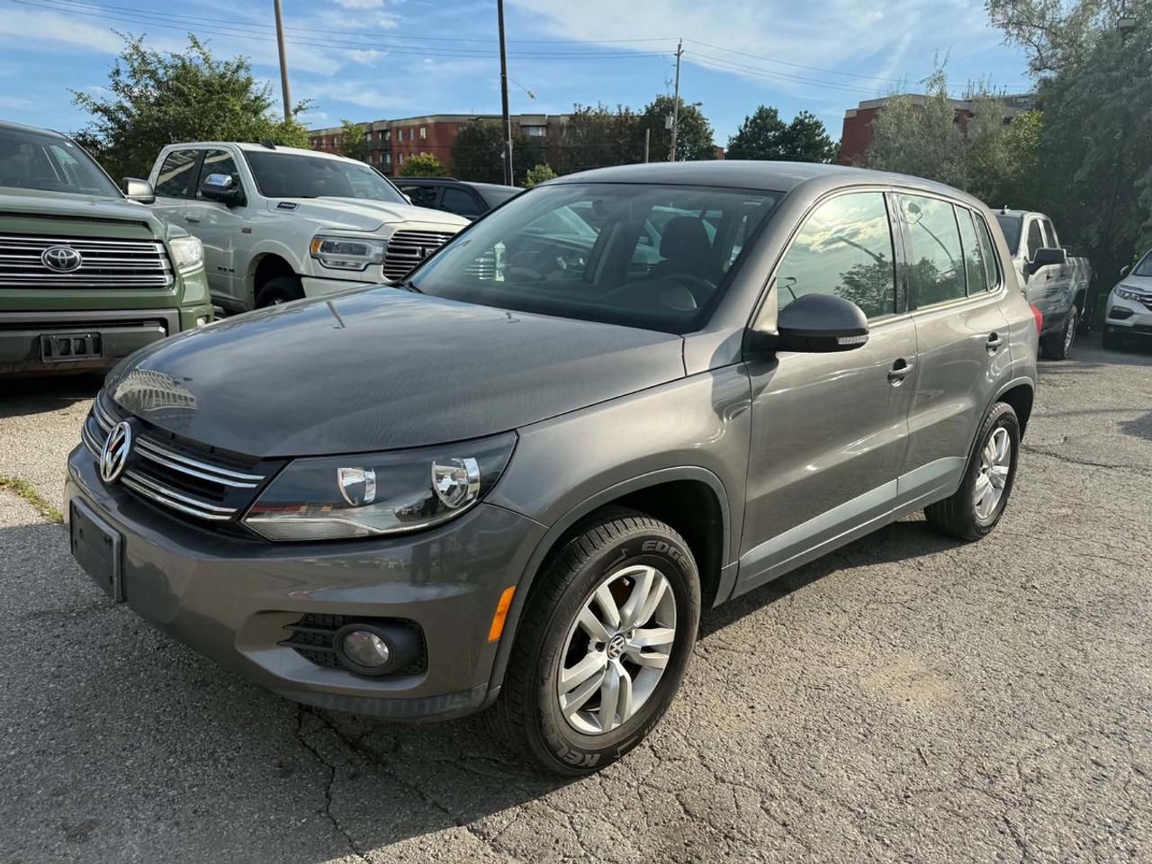2012 Volkswagen Tiguan SE Photo