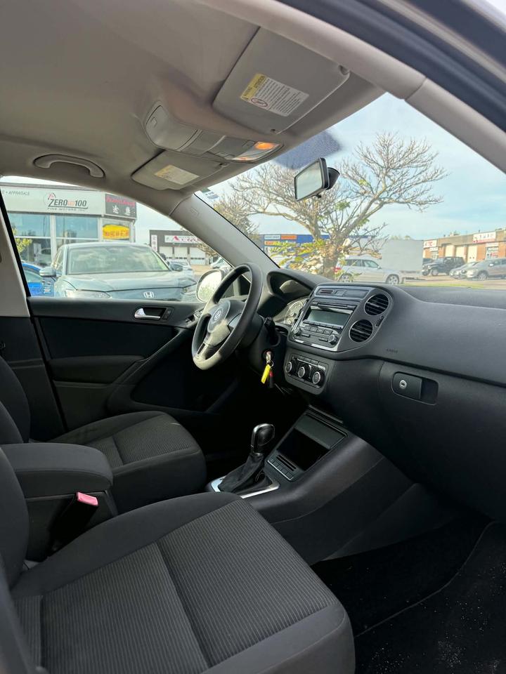 2012 Volkswagen Tiguan SE Photo