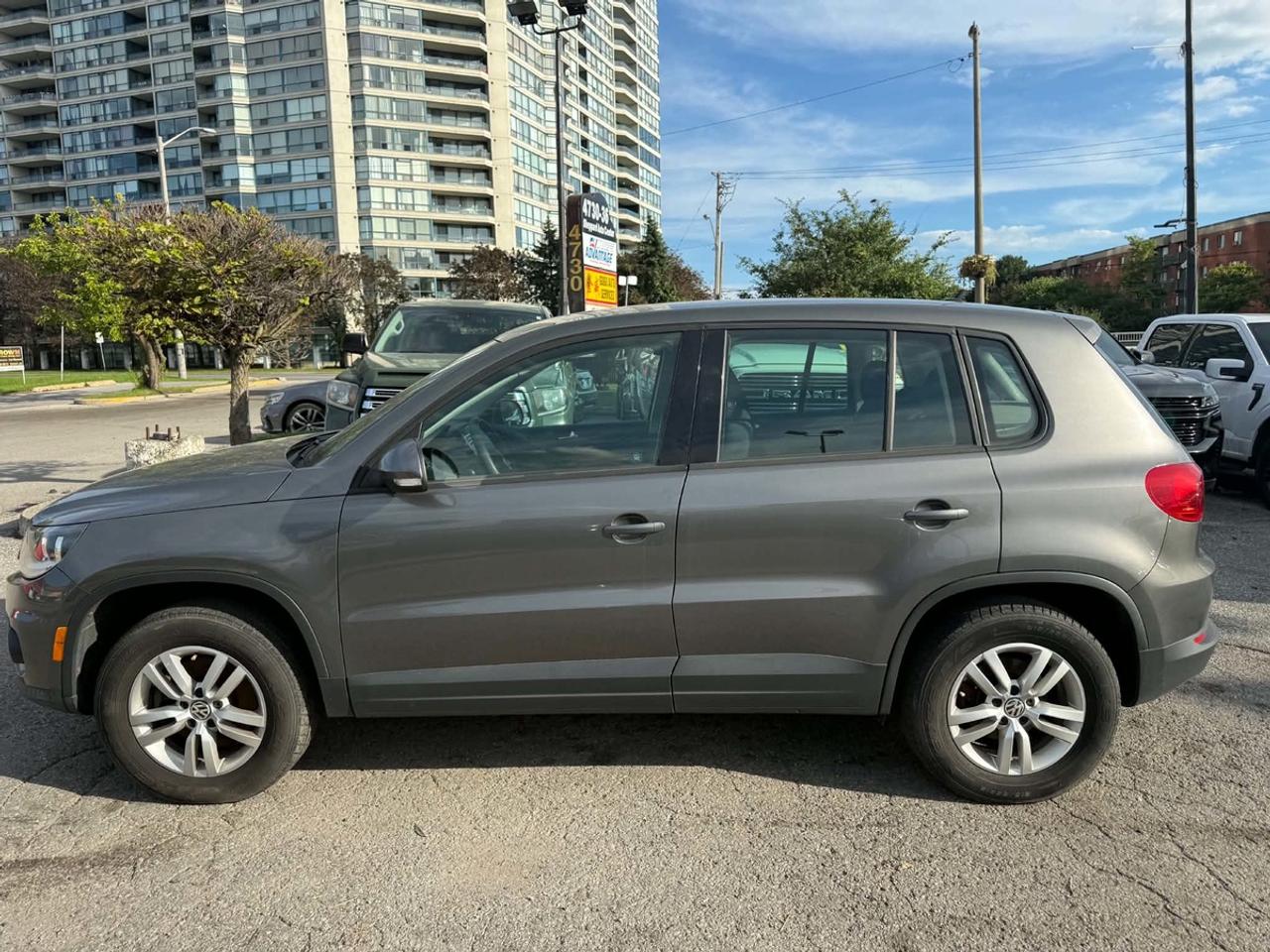 2012 Volkswagen Tiguan SE Photo