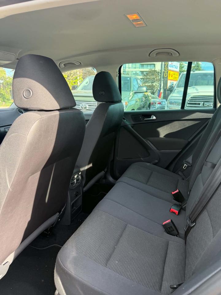 2012 Volkswagen Tiguan SE Photo