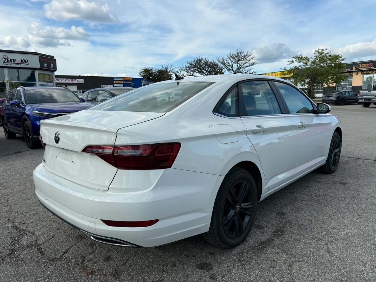 2023 Volkswagen Jetta SE Photo3