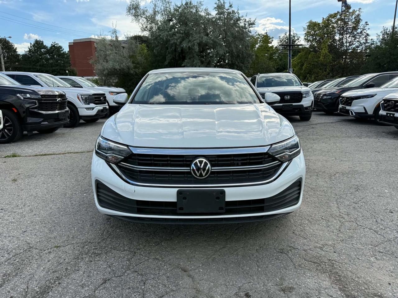 2023 Volkswagen Jetta SE Photo