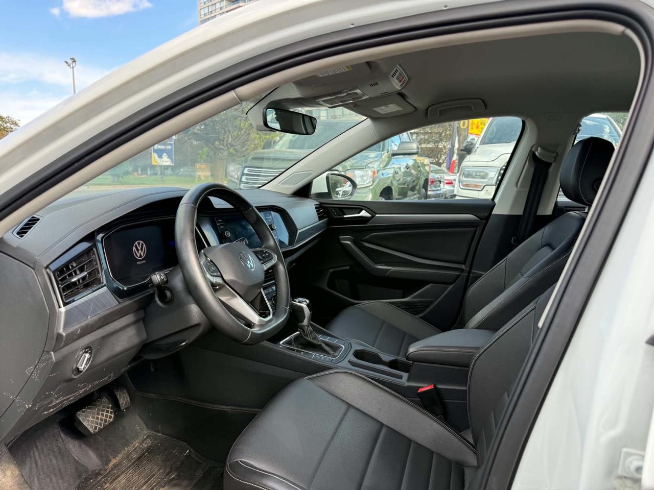 2023 Volkswagen Jetta SE Photo
