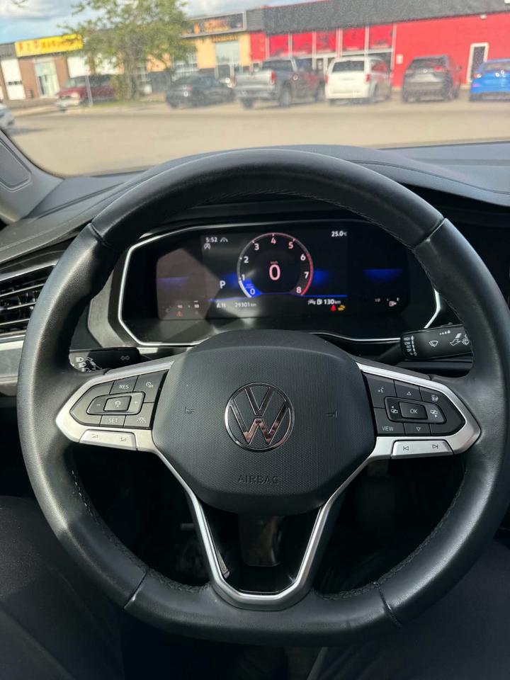 2023 Volkswagen Jetta SE Photo