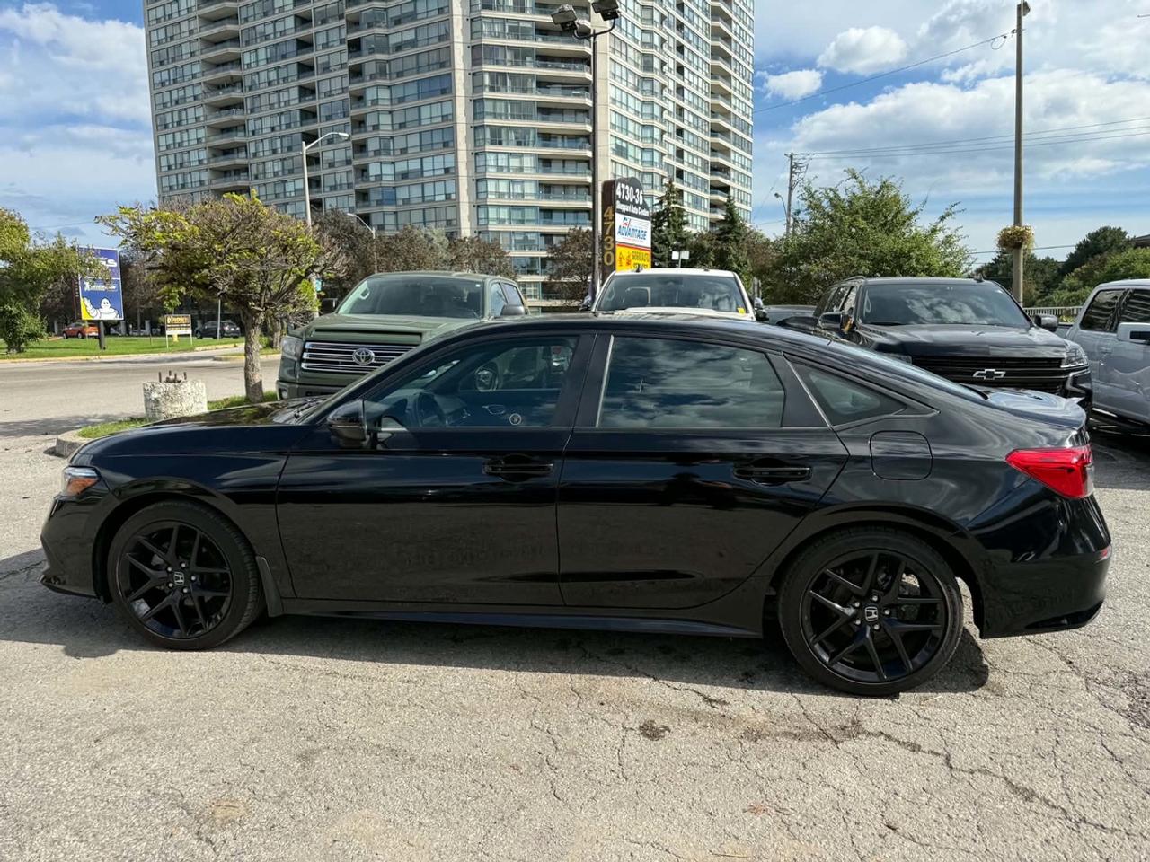 2023 Honda Civic Sport Photo4