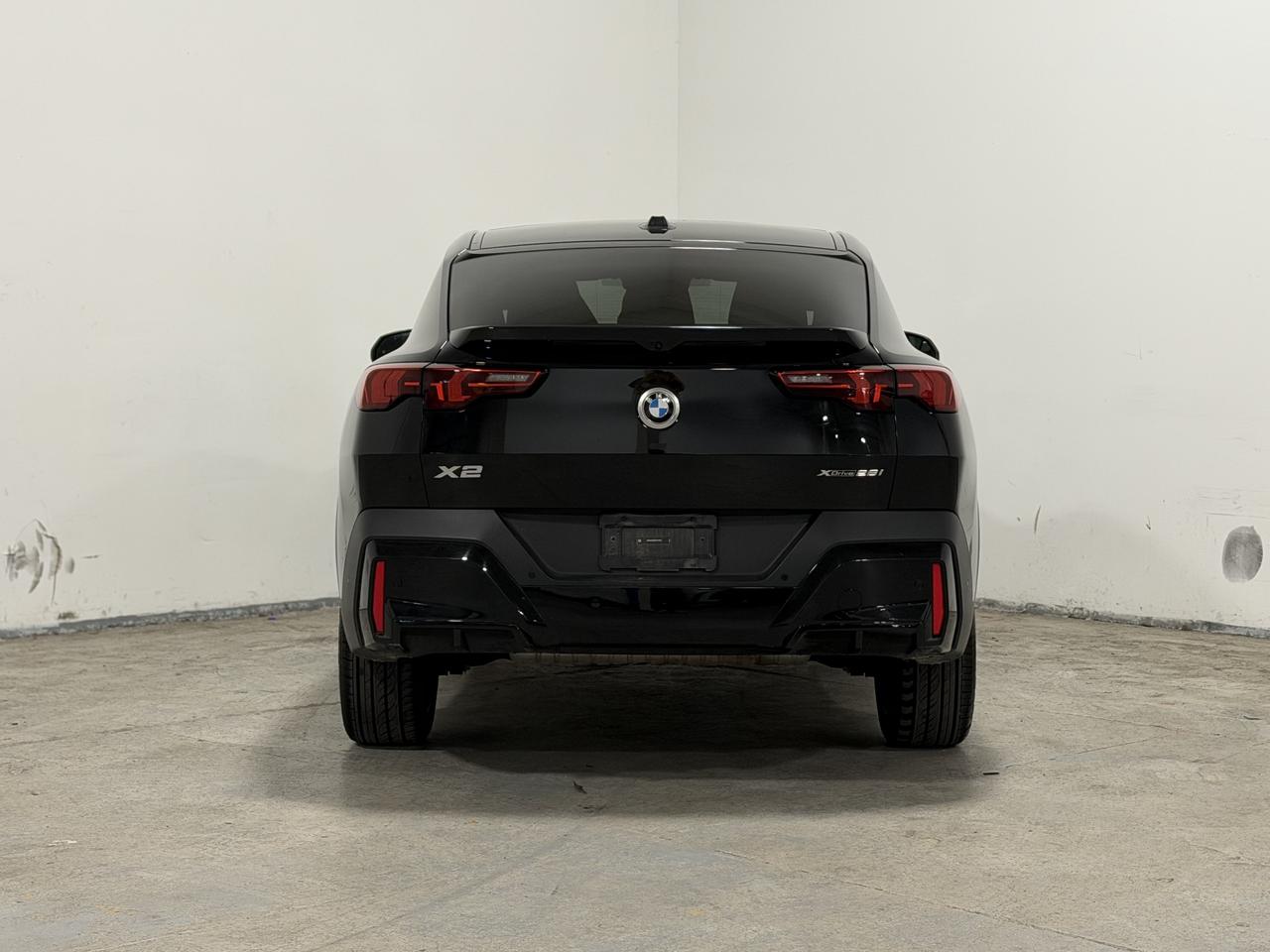 2025 BMW X2 xDrive28i COUPE | WIRELESS CARPLAY | PANOROOF Photo4