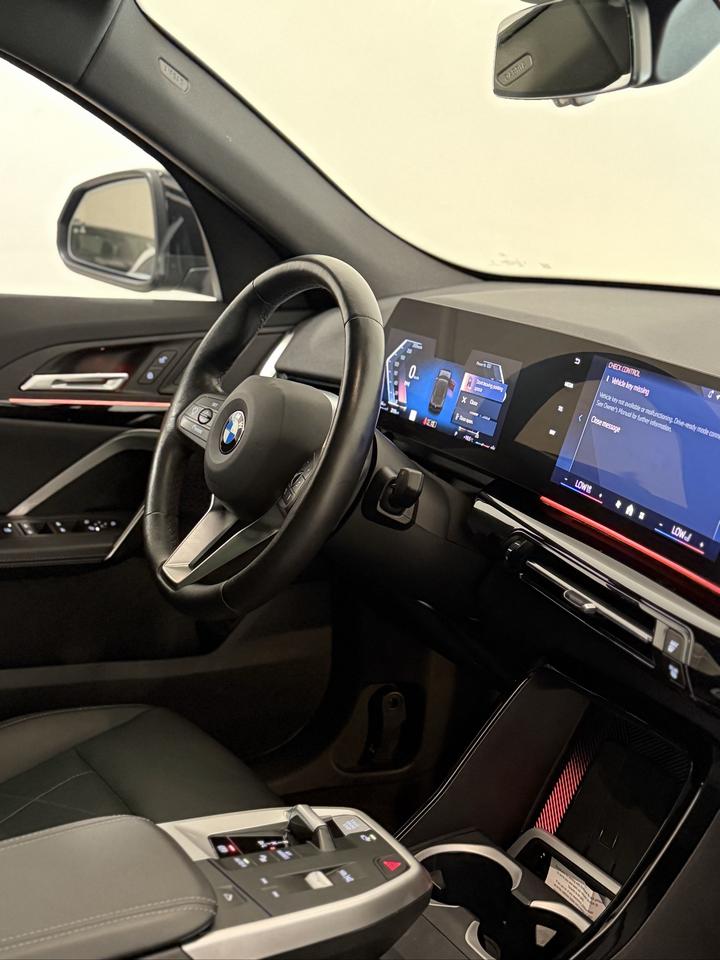 2025 BMW X2 xDrive28i COUPE | WIRELESS CARPLAY | PANOROOF Photo