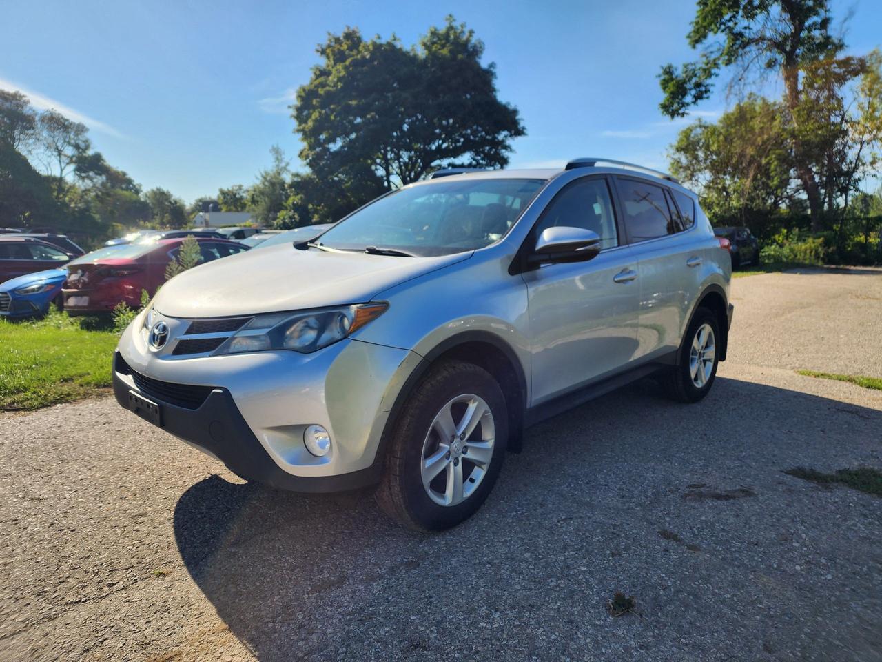 2014 Toyota RAV4 XLE l Clean Carfax l No Accidents l FWD l Low KMS - Photo #1
