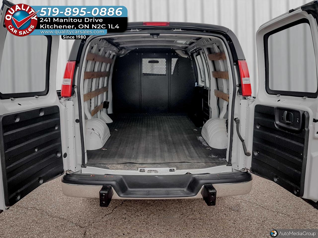 2024 Chevrolet Express 2500 Cargo 135" Photo
