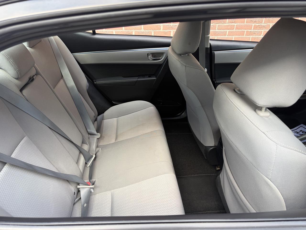 2015 Toyota Corolla LE Photo