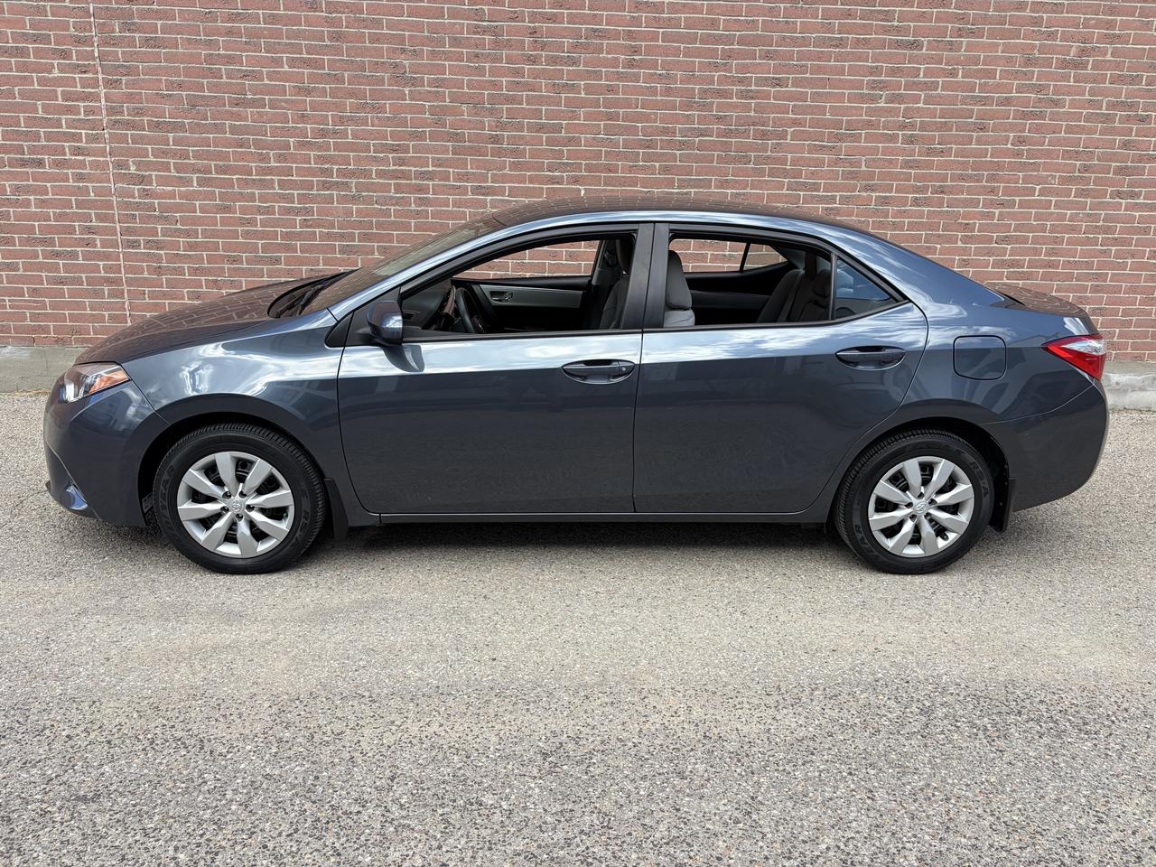 2015 Toyota Corolla LE Photo