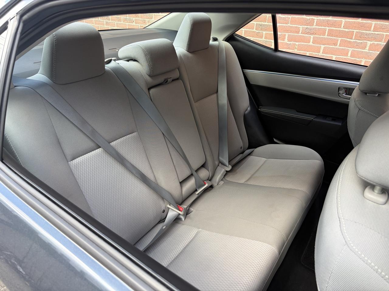 2015 Toyota Corolla LE Photo