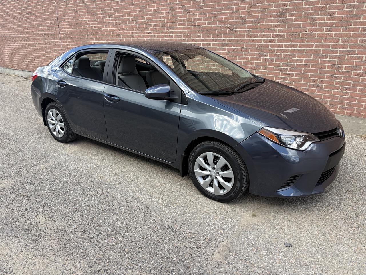 2015 Toyota Corolla LE Photo