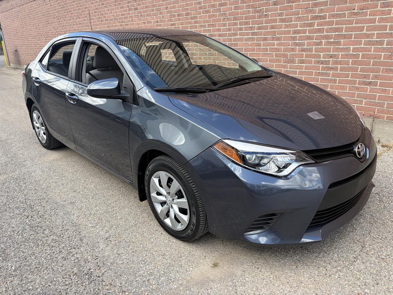 2015 Toyota Corolla LE Photo