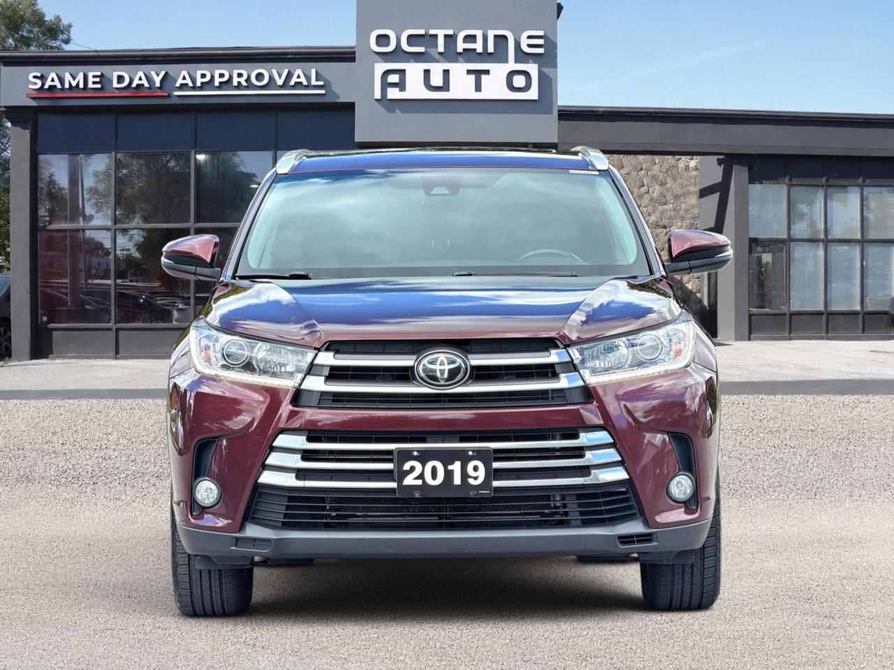 2019 Toyota Highlander AWD XLE Photo1