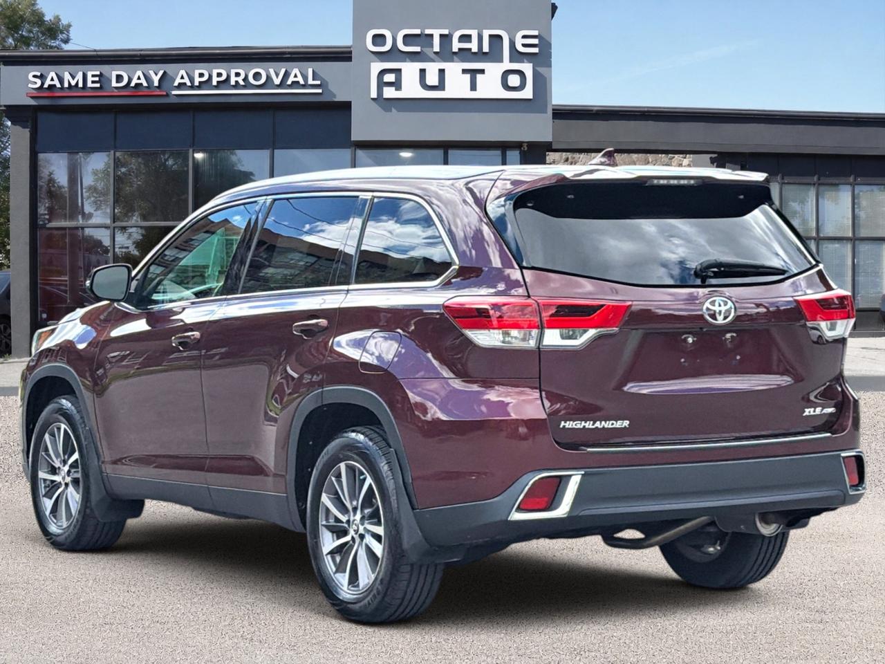 2019 Toyota Highlander AWD XLE Photo