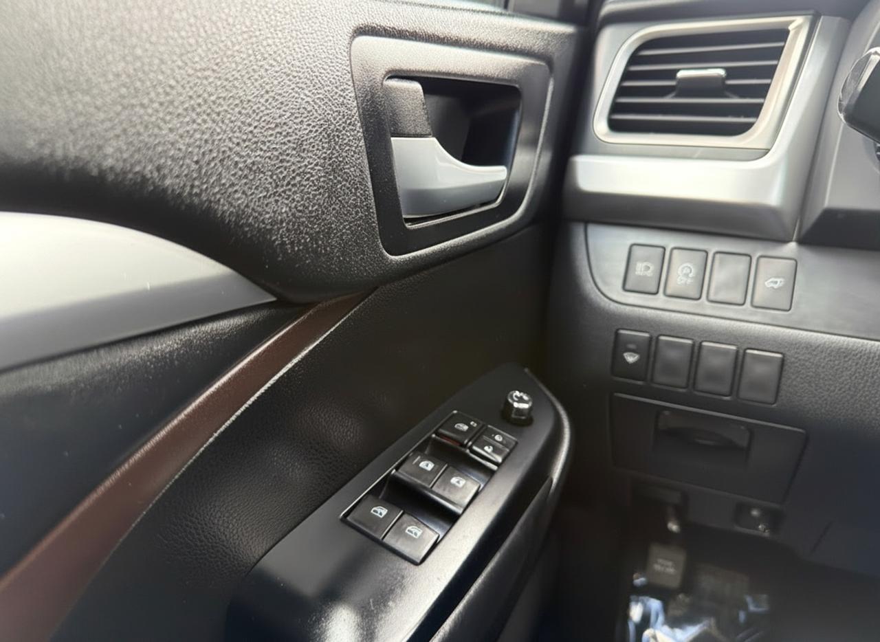2019 Toyota Highlander AWD XLE Photo