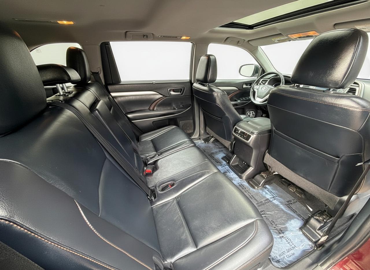 2019 Toyota Highlander AWD XLE Photo