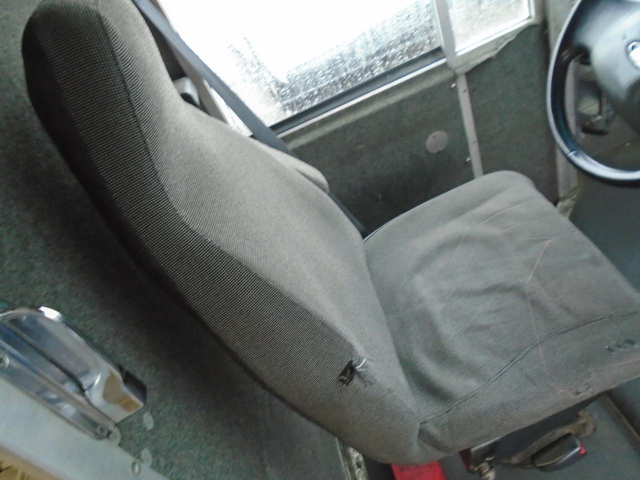 2006 Ford E450 18 foot step van DRW Photo4