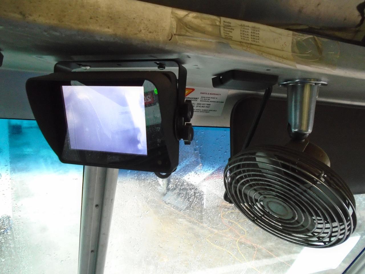 2006 Ford E450 18 foot step van DRW Photo