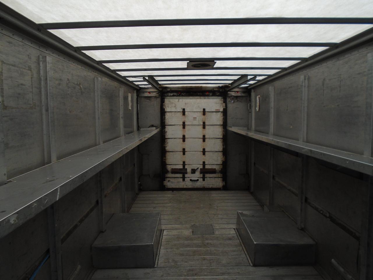 2006 Ford E450 18 foot step van DRW Photo