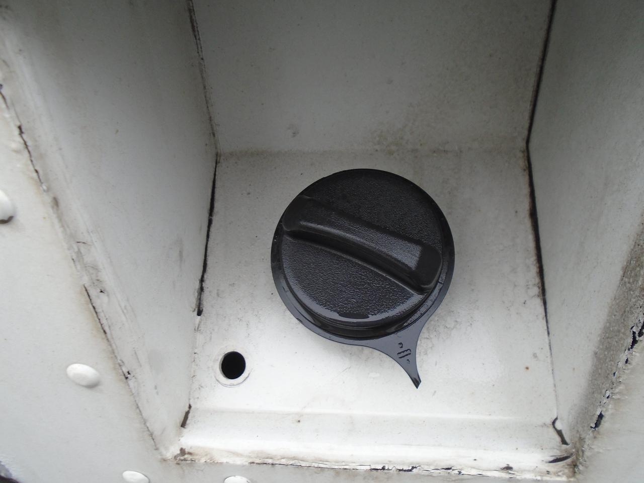 2006 Ford E450 18 foot step van DRW Photo