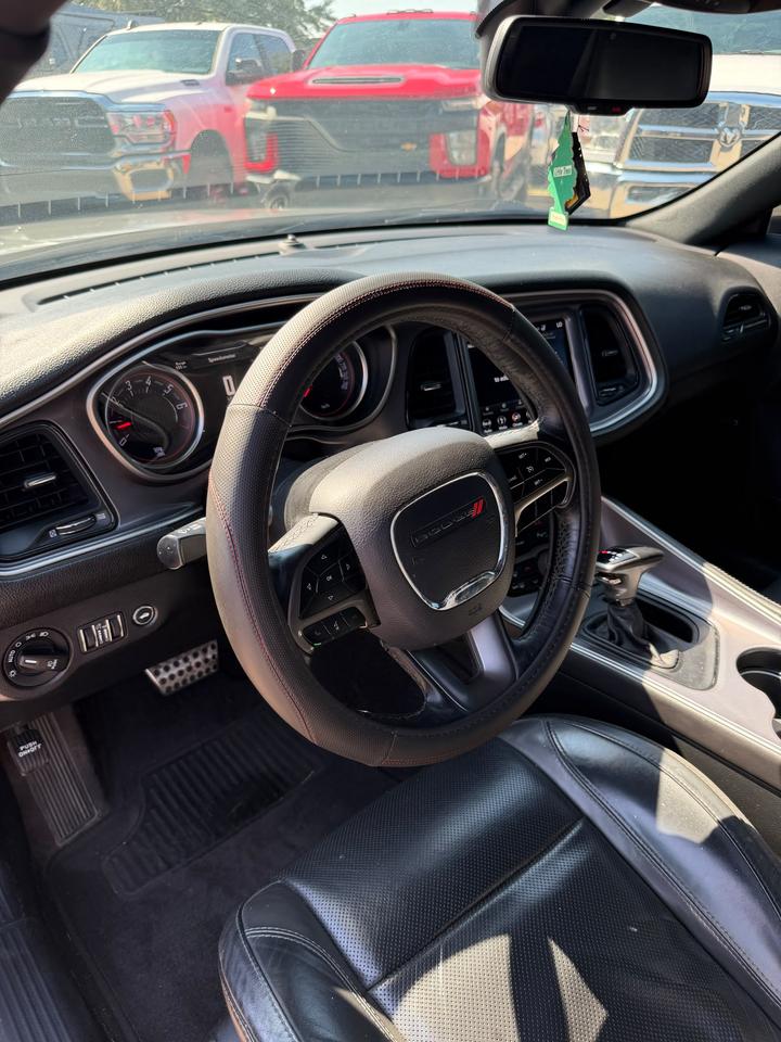 2019 Dodge Challenger SXT AWD Photo