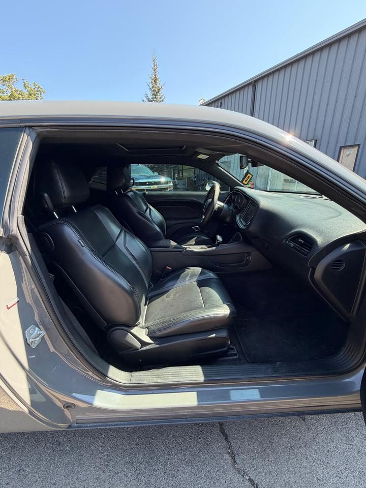 2019 Dodge Challenger SXT AWD Photo