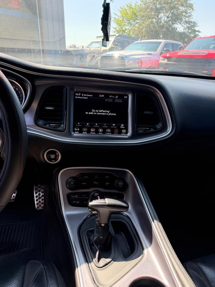 2019 Dodge Challenger SXT AWD Photo