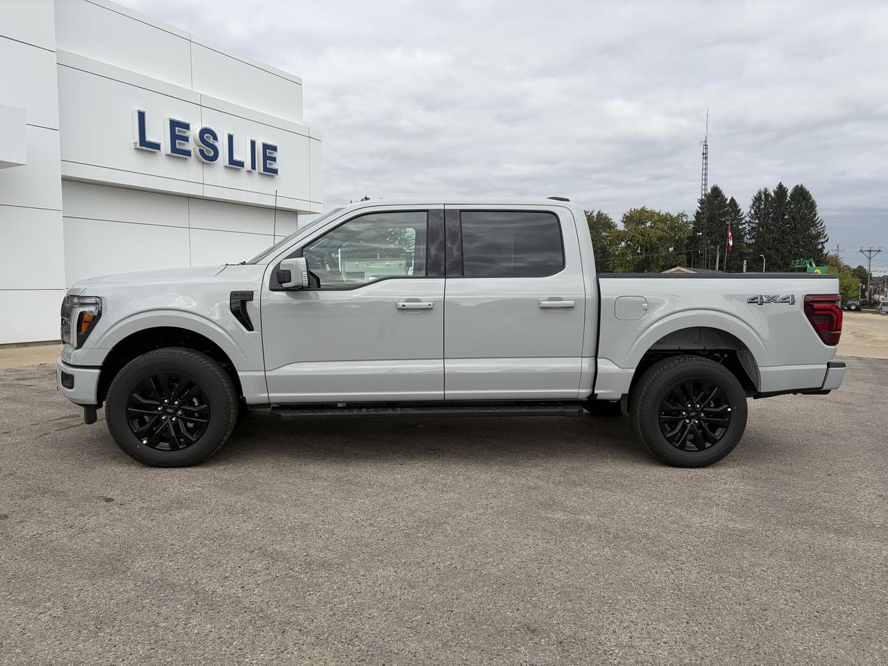 2026 Ford F-150 Lariat SuperCrew 501A 4x4 Photo2