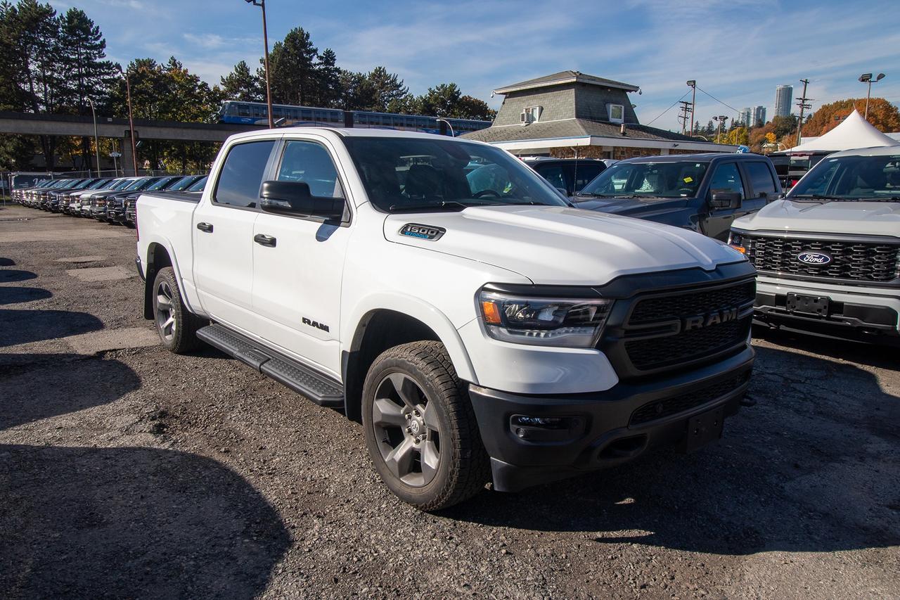 2023 RAM 1500 Big Horn 4x4 Crew Cab 5'7" Box Photo3