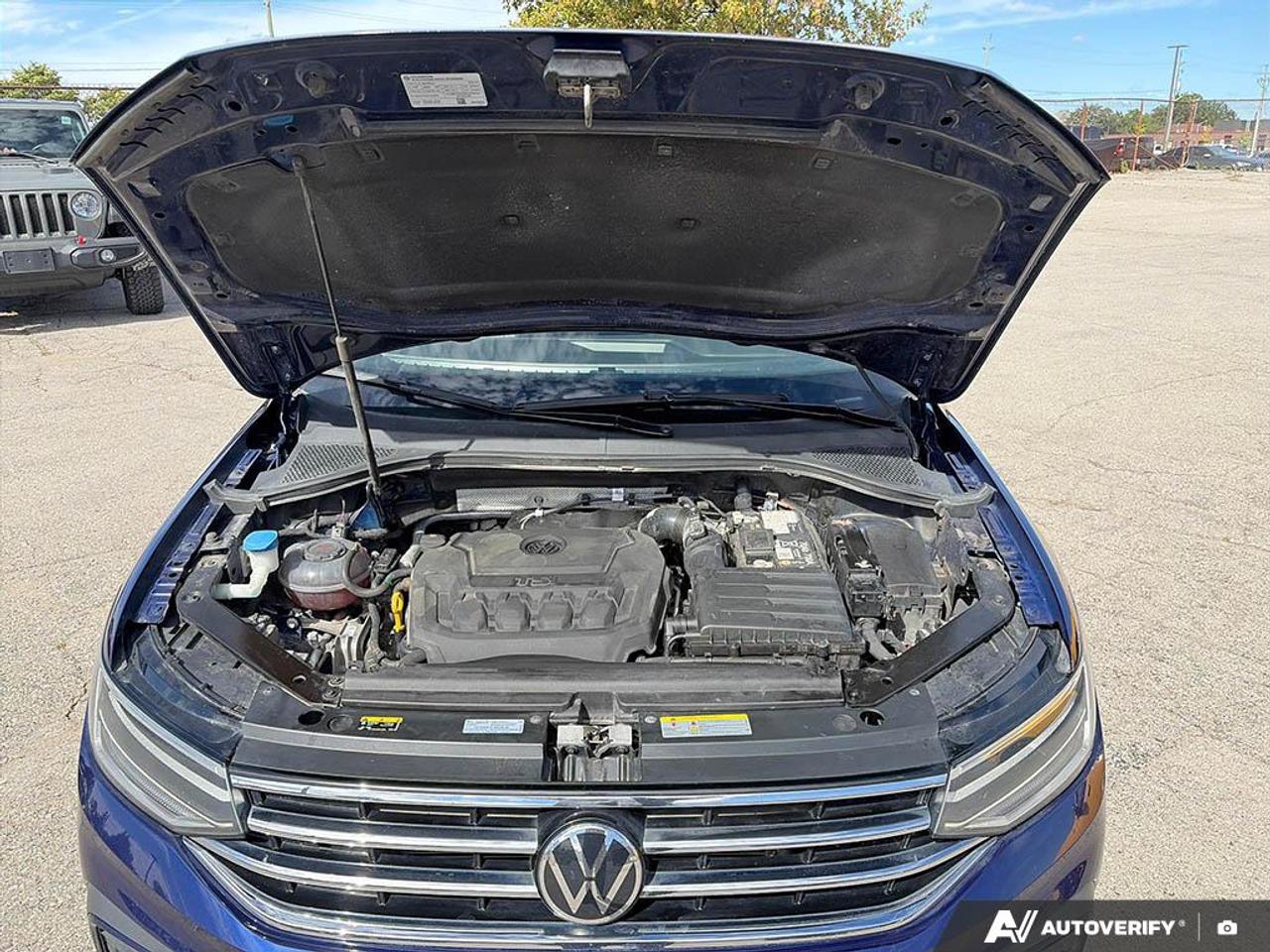 2024 Volkswagen Tiguan Comfortline PANORAMIC POWER SUNROOF Photo