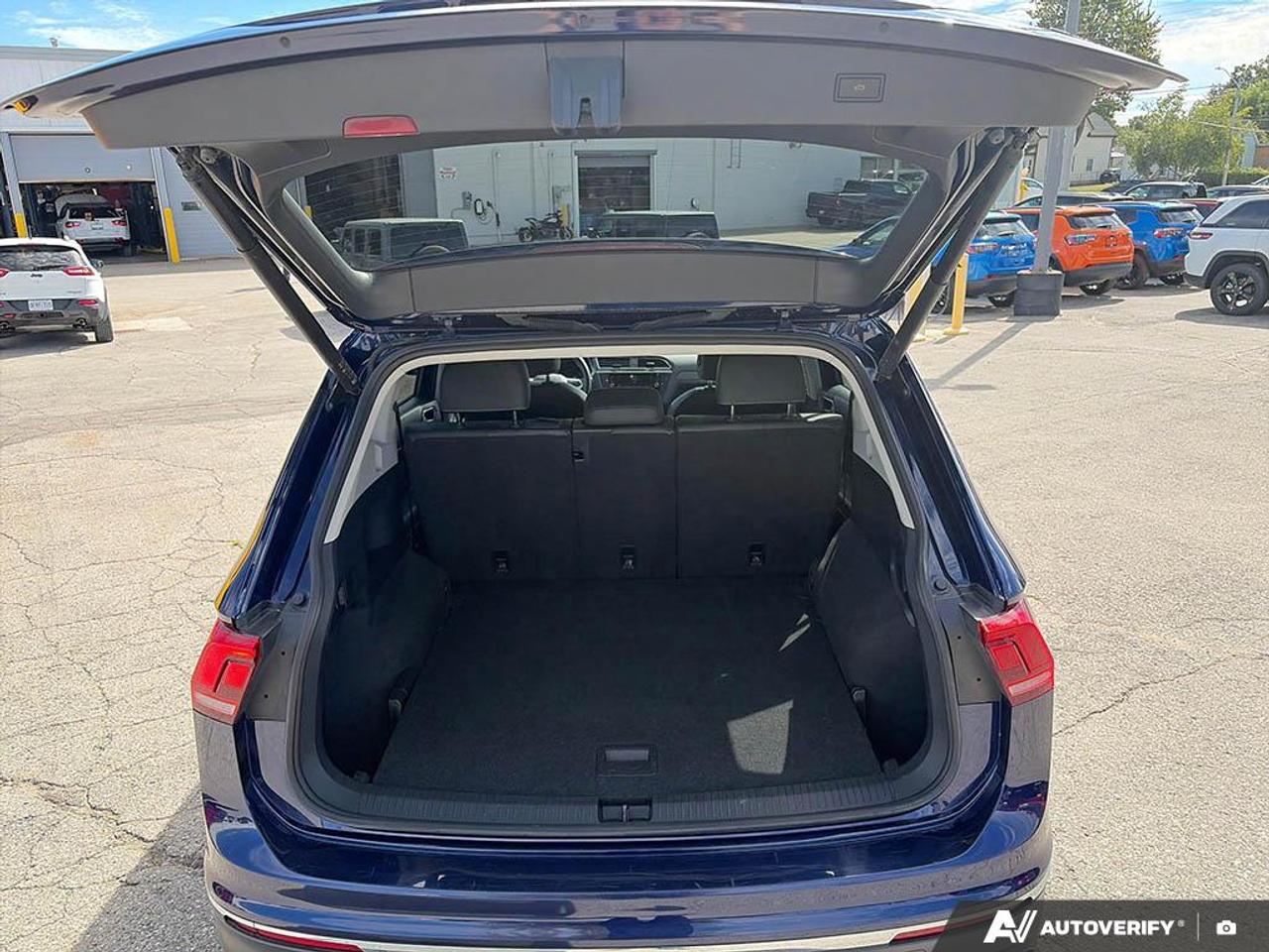 2024 Volkswagen Tiguan Comfortline PANORAMIC POWER SUNROOF Photo
