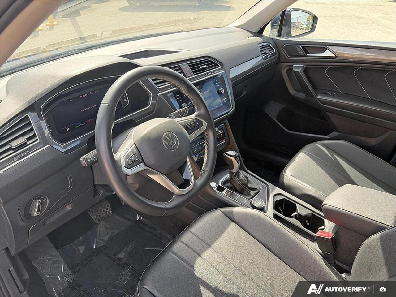 2024 Volkswagen Tiguan Comfortline PANORAMIC POWER SUNROOF Photo