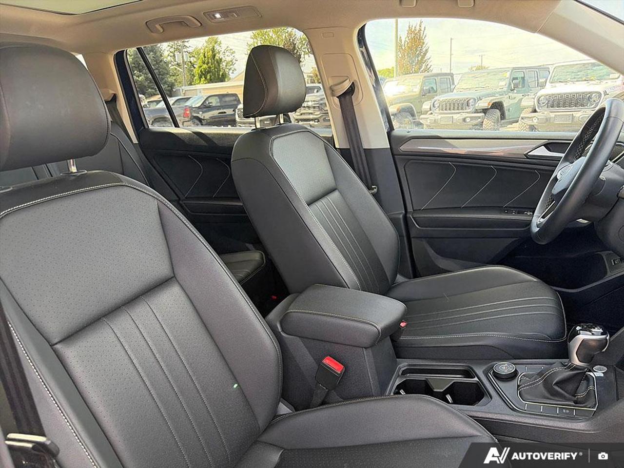 2024 Volkswagen Tiguan Comfortline PANORAMIC POWER SUNROOF Photo