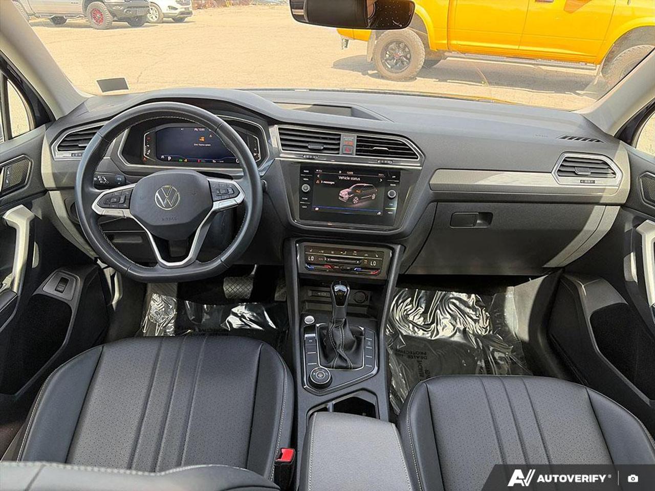 2024 Volkswagen Tiguan Comfortline PANORAMIC POWER SUNROOF Photo