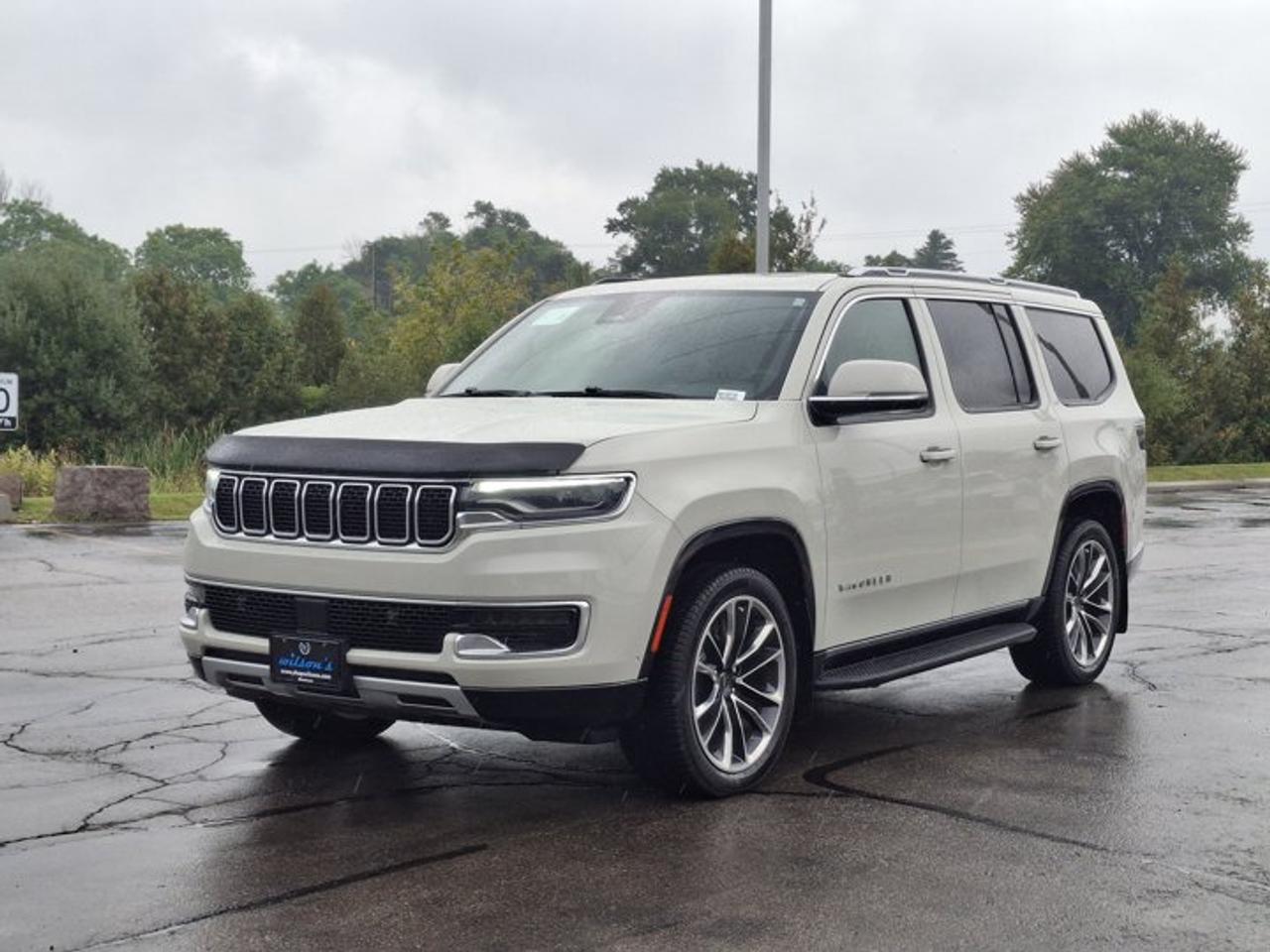2022 Jeep Wagoneer Series II 4x4 | Leather | Premium Group | Heated + Cooled Seats | BSM | Remote Start | and More ! Photo1