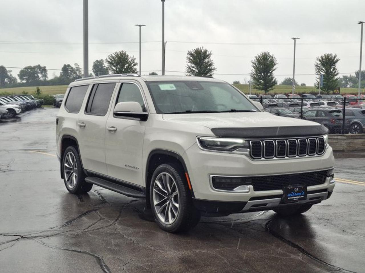 2022 Jeep Wagoneer Series II 4x4 | Leather | Premium Group | Heated + Cooled Seats | BSM | Remote Start | and More ! Photo