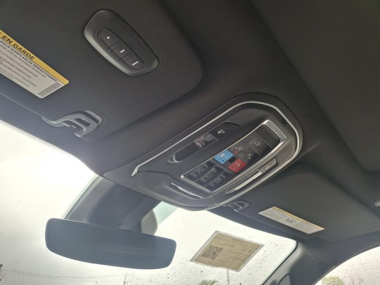 2022 Jeep Wagoneer Series II 4x4 | Leather | Premium Group | Heated + Cooled Seats | BSM | Remote Start | and More ! Photo